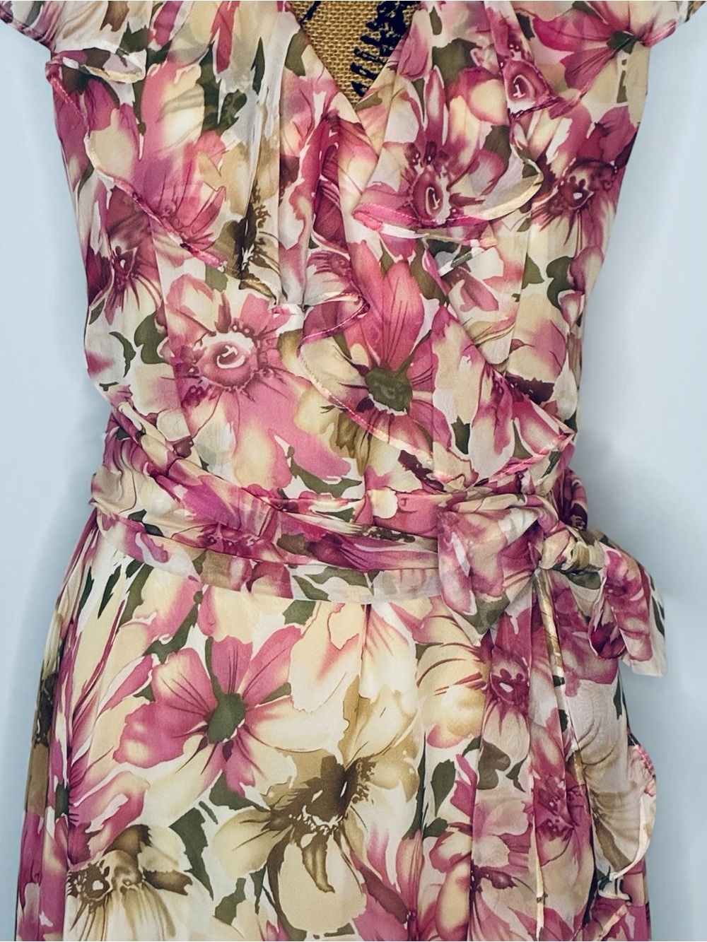 karin stevens Pink and Cream Floral Chiffon Lined Wrap Midi Dress - Picture 5 of 15